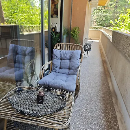 Case de vacanță With Garden